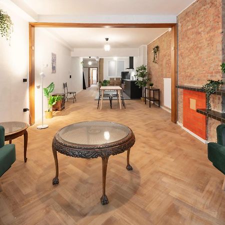 Two-Bedroom Apartments In The Heart Of 안트베르펜 외부 사진