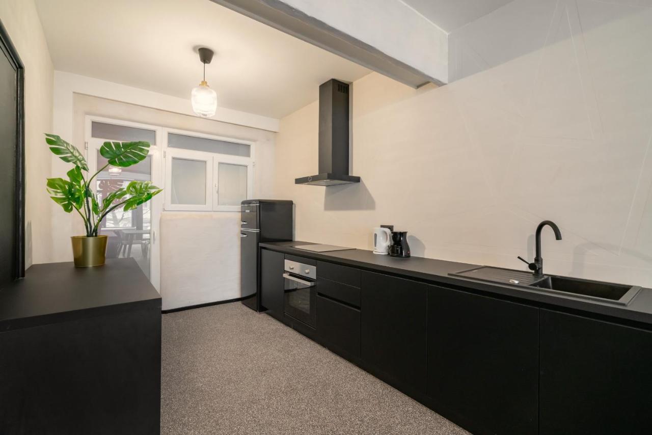 Two-Bedroom Apartments In The Heart Of 안트베르펜 외부 사진