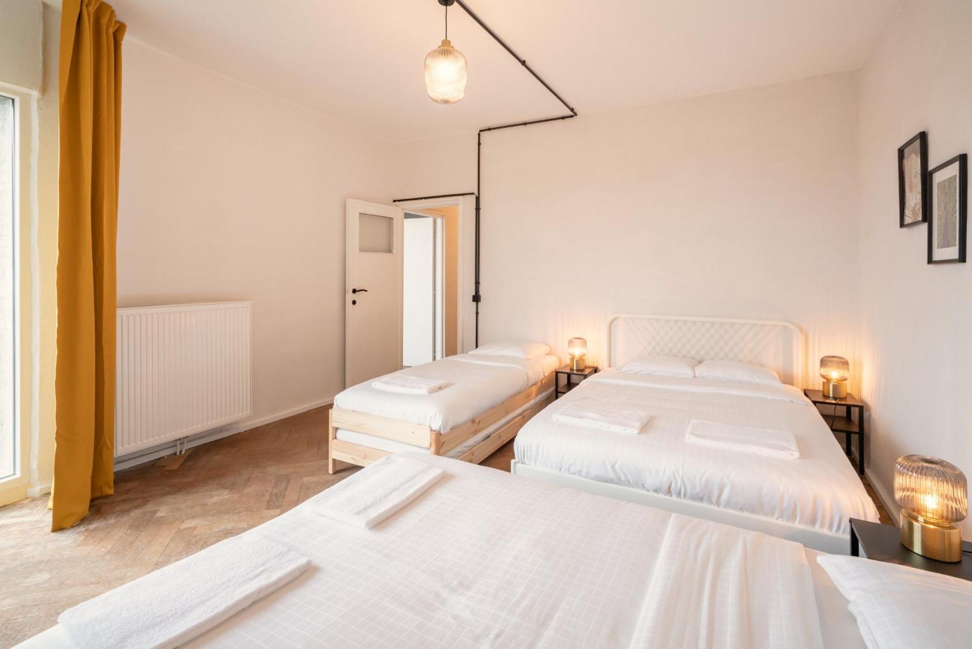 Two-Bedroom Apartments In The Heart Of 안트베르펜 외부 사진