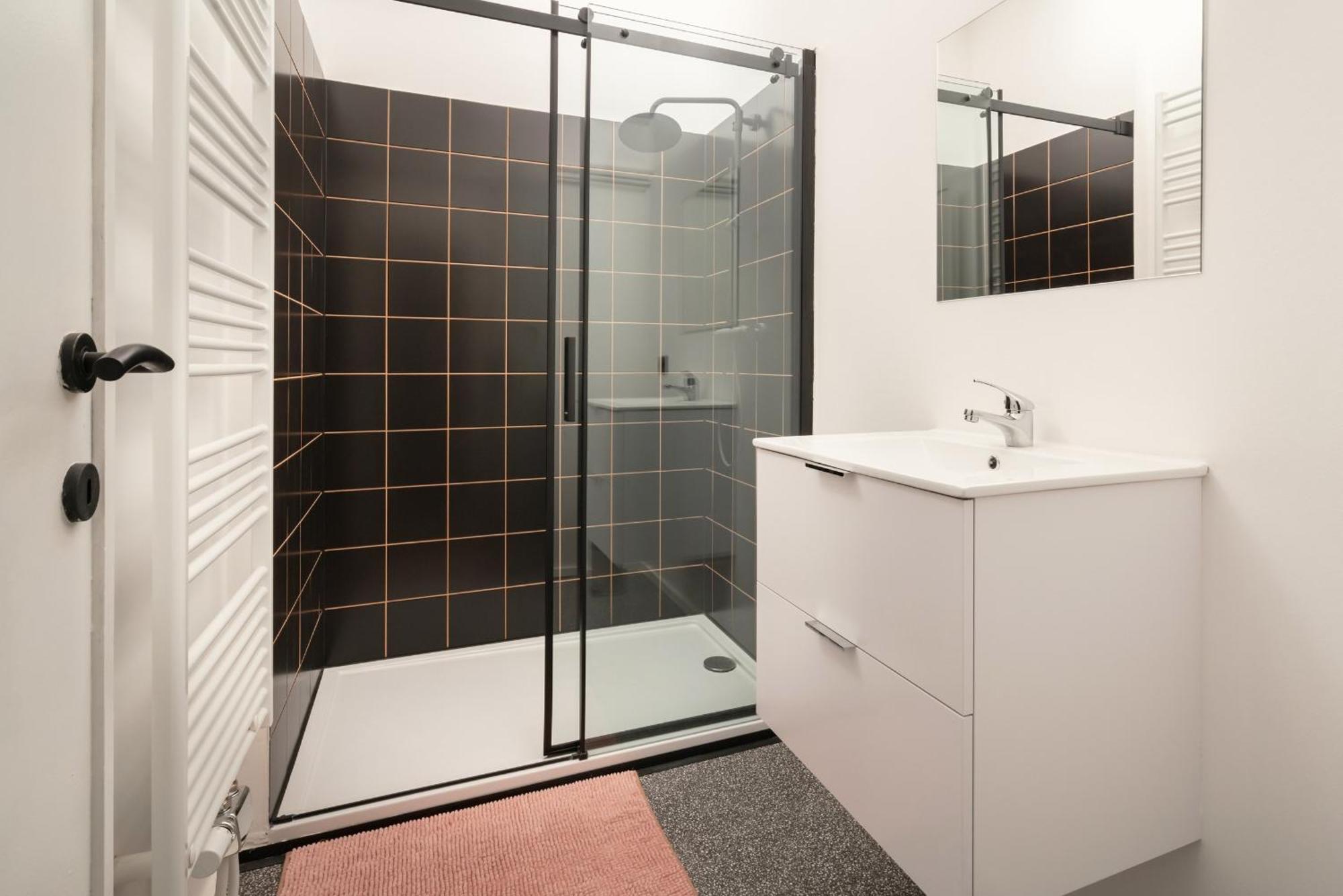 Two-Bedroom Apartments In The Heart Of 안트베르펜 외부 사진